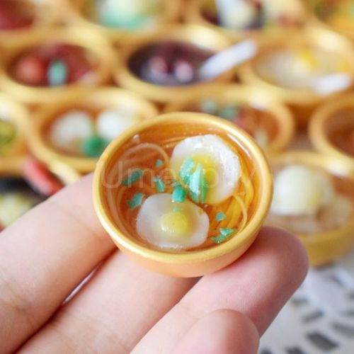 2PCS Mini Noddle / Syrup Bowl Miniature Dollhouse Chinese Food for 1/6 Blyth BJD Doll Pretend Play Kitchen Decor Toys