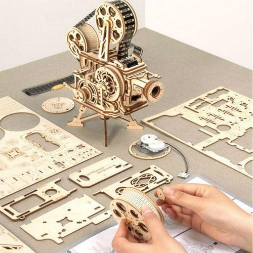 Robotime Handmade Woodenembled DIY Mechanical Rotating Hand Mold 3D Stereo Projector Model Gift