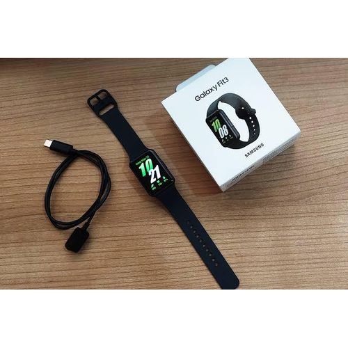 Samsung Galaxy Fit3 40mm AMOLED Display with Aluminium Body Black