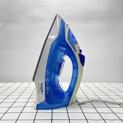 Sonifer Steam Iron With Ceramic Soleplate-White, Blue