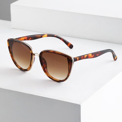 2024 Fashion Kitten Glasses Frame Golden Edge Sunglasses Female Trend Show Temperament Wild Sunglasses Men Wholesale
