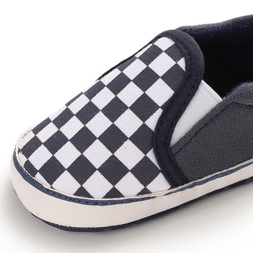 Spring And Autumn Period 0-1 Year Old Newborn Baby Shoes Canvas Bean Shoes Soft Soled Anti Slip And Wear Resistant Sneakers